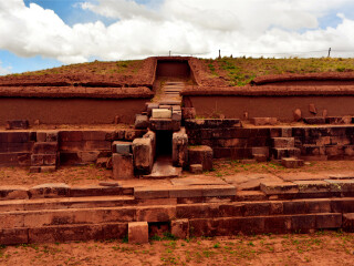 蒂亚瓦纳科太阳门