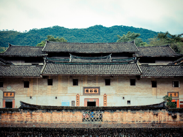 第1天全国,厦门第2天厦门,鼓浪屿第3天全天自由活动,推荐土楼1日游,可