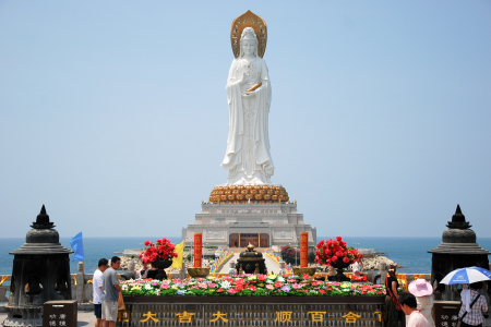 <海南-蜈支洲岛-天堂森林公园-南山佛教-天涯海角-千古情双飞5日游>游海岛，拜南山，含夜游三亚湾，24H小时接送机不打烊