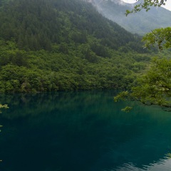 五彩池