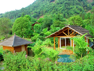  跟团游> 贺州姑婆山避暑节双人自驾2日游>宿特价贺州温泉半山宾馆