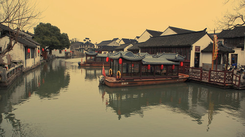  蘇州拙政園-姑蘇水上游-寒山寺-山塘古街-虎丘-同裡古鎮跟團2日遊>