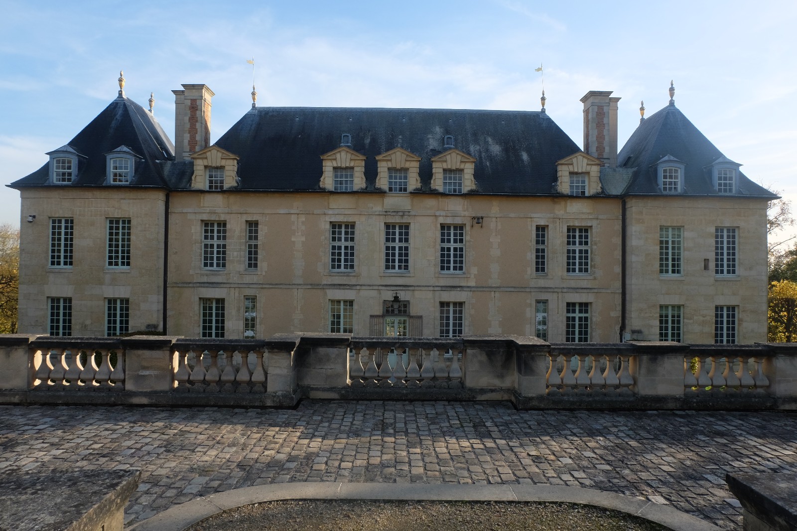 1天法国奥维尔小镇小众玩法,探索梵高画笔下的世界_法国线路玩法_法国