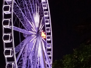 曼谷夜市摩天轮