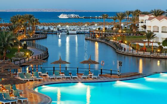 赫尔格达酒店预订 达纳海滩渡假村 地址:sahl hashish road, hurghada