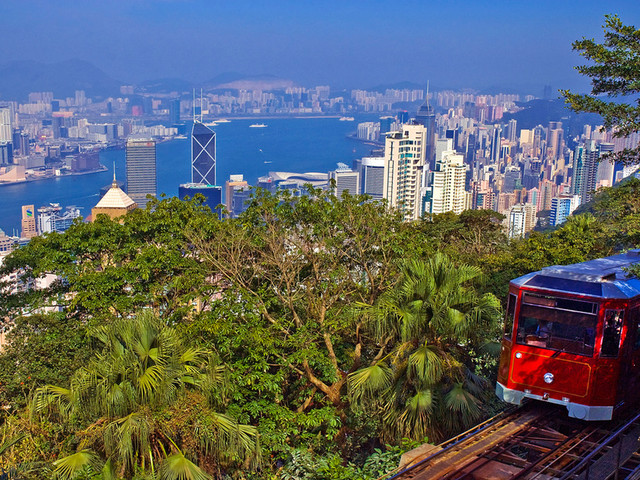 乐游海洋公园,太平山顶观全景,含夜游维港,晚餐升级香港酒楼