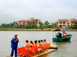 万泉河竹筏漂流