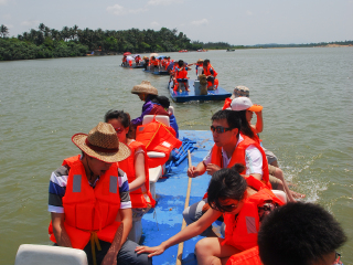 万泉河竹筏漂流