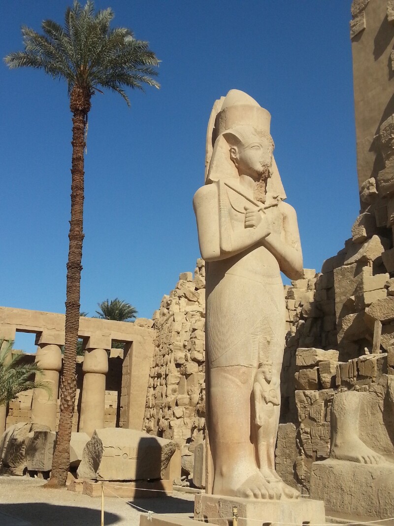 拉美西斯二世站立像