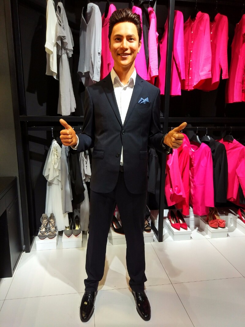 途牛首发游玩上海杜莎夫人蜡像馆与名人蜡像近距离接触