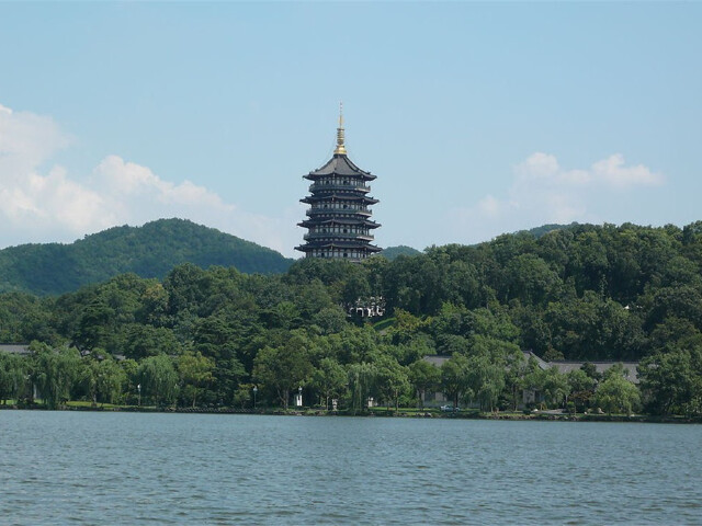  杭州1日游>船游西湖,登雷峰塔,游灵隐寺飞来峰,杭州主城区免费接