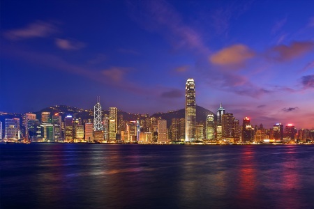 <香港-澳门2日游>春节提前购（2成人立享大礼包），港珠澳大桥，黄大仙，登太平山顶，天星小轮游维港，钟楼观夜景赏维港两岸灯光秀，港澳观光