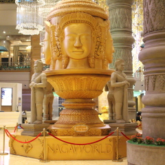NagaWorld Hotel