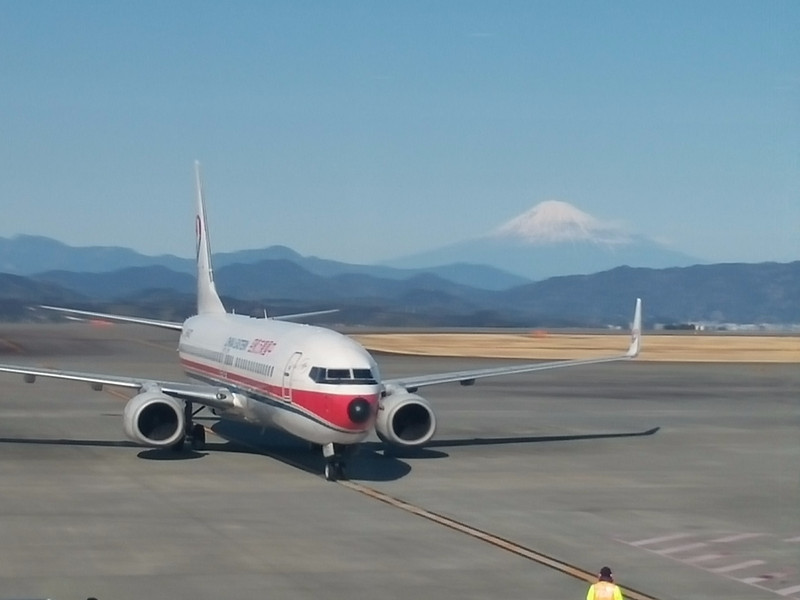 静冈机场再看一眼美丽的富士山