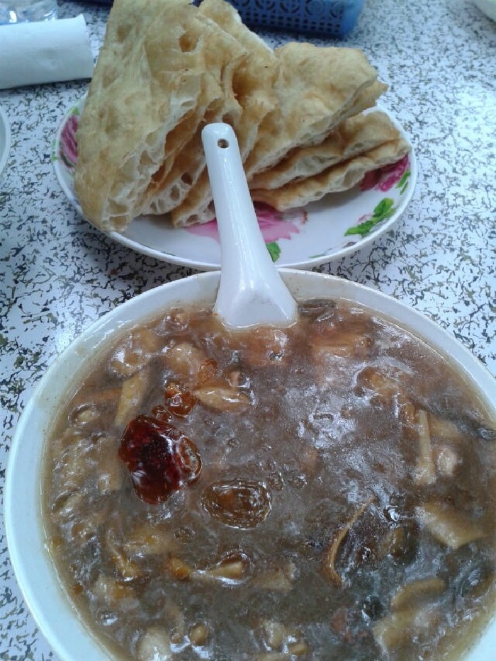 早饭油饼和胡辣汤