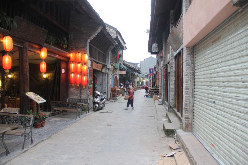 八角寨又名云台山,位于资源县东北部梅溪乡大坨村,主峰海拔814米.