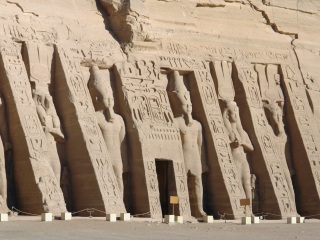 阿布辛贝神庙