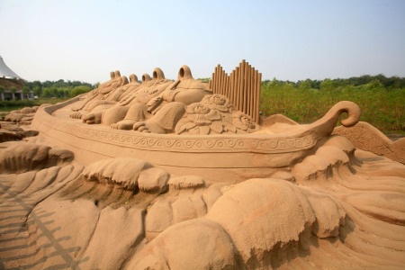 <北戴河黄金海岸+沙雕海洋乐园1日游>华夏精品、赠送网红打卡地碧螺塔酒吧公园