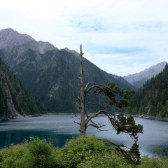 英纳湖