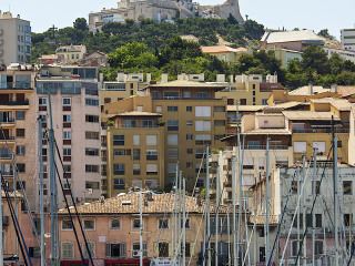 马赛老港码头区