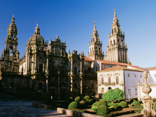 圣地亚哥德孔波斯特拉大教堂