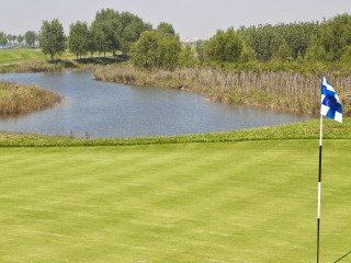 春城湖畔高尔夫度假村