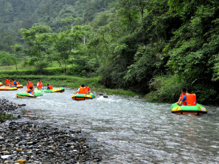 天门峡漂流景区