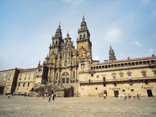 圣地亚哥德孔波斯特拉大教堂