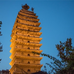 东寺塔和西寺塔