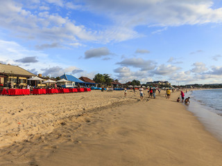 金巴兰海滩