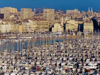 马赛老港码头区