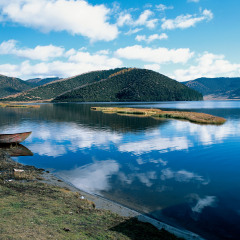 属都湖