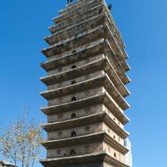 东寺塔和西寺塔