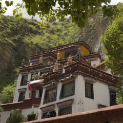 鲁普岩寺