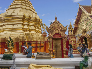 素贴寺释迦摩尼真身舍利塔