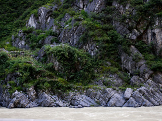 深里河