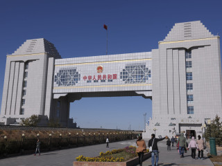 满洲里国门