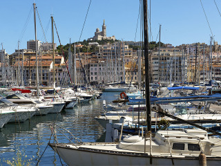 马赛老港码头区