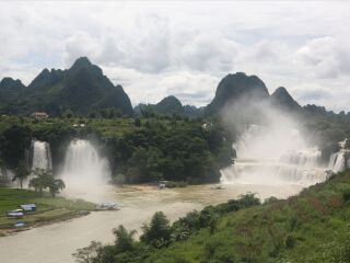 东兴