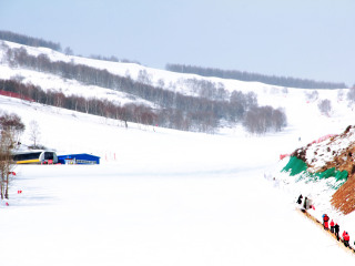 商量岗滑雪场