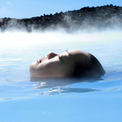 蓝湖地热温泉