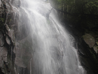 湖州安吉藏龙百瀑
