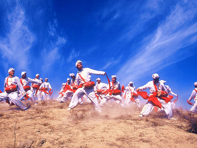 安塞腰鼓磅礴的气势