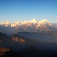 牛背山