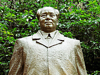 毛泽东铜像