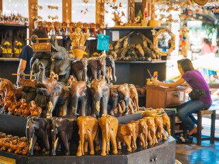 芭提雅四方水上市场