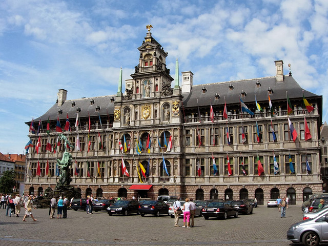 安特卫普是比利时和荷兰最重要的经济和文化中心之一,也是世界钻石