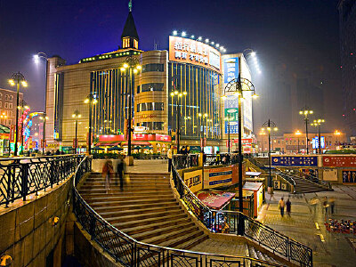 胜利广场旅游攻略