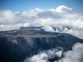 富尔奈斯火山