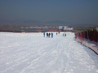 山水极限滑雪场